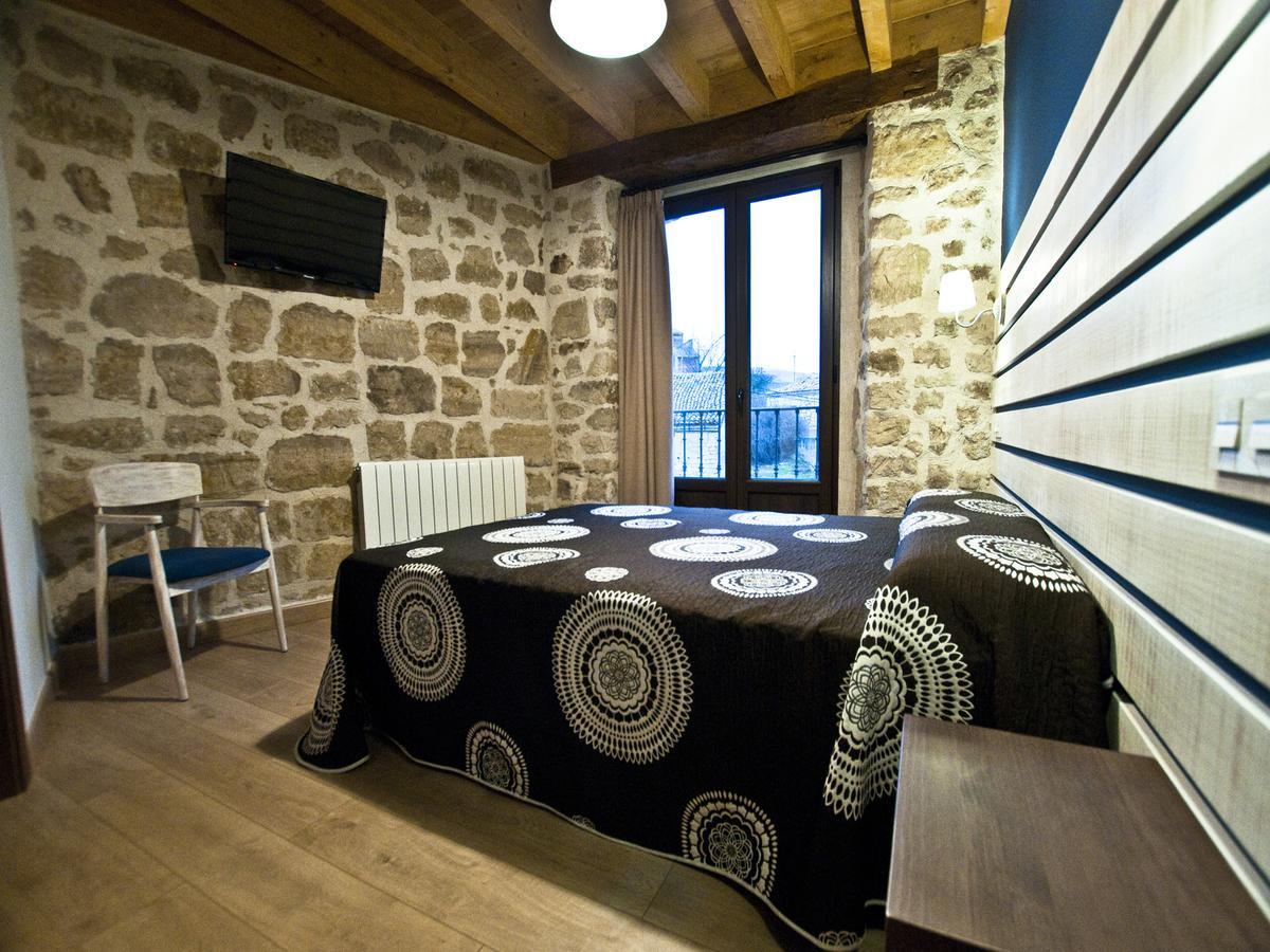 Отель La Casa De Beli Тардахос Экстерьер фото